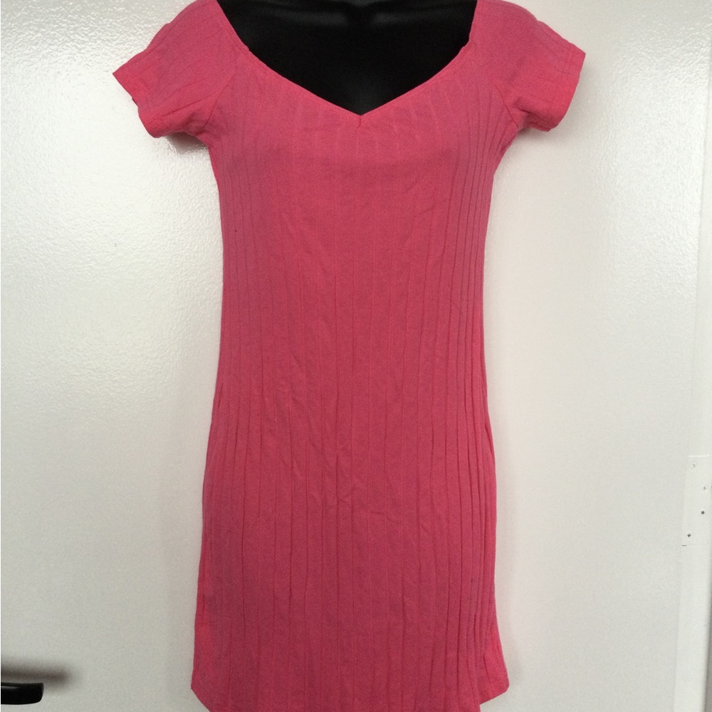 Pink Ribbed Short Sleeve Dress